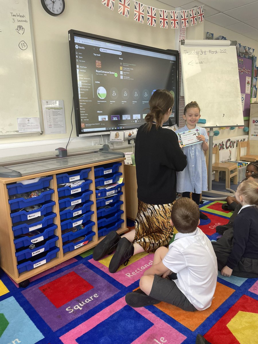 e1_stgeorges's tweet photo. Wow! Our third winner of the dinosaur certificate! She has read over 50 times. Keep reading year 1, you are all super readers! #readingstannesgae1 @StAnnesgaCPS https://t.co/l9SLBnkAfV