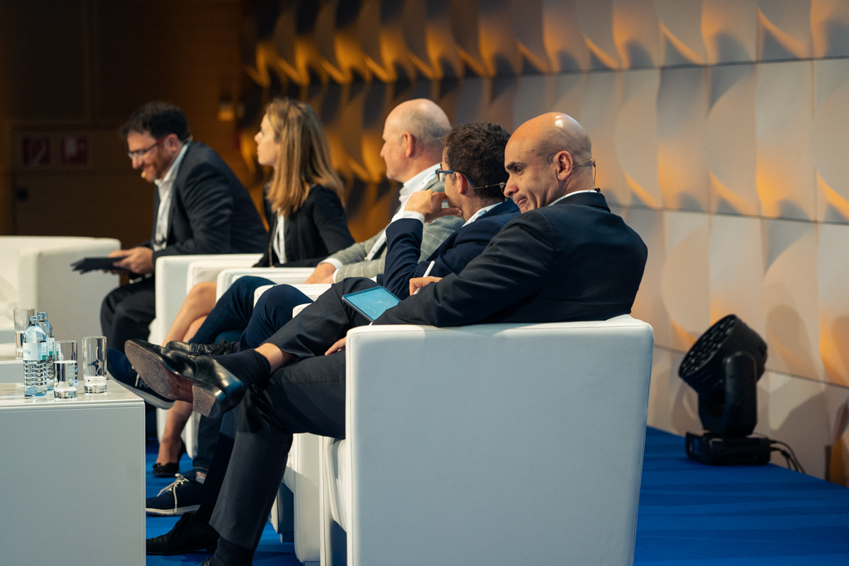 FTTHCouncilEU's tweet photo. With always more operations moving to #cloud, panelists in Conference room 1 are exploring the business approaches and future perspectives in view of increased data flows, and the role of cloud infrastructure in fostering #connectivity and access to #digital services
#FTTH22 https://t.co/WAbZuIPoge