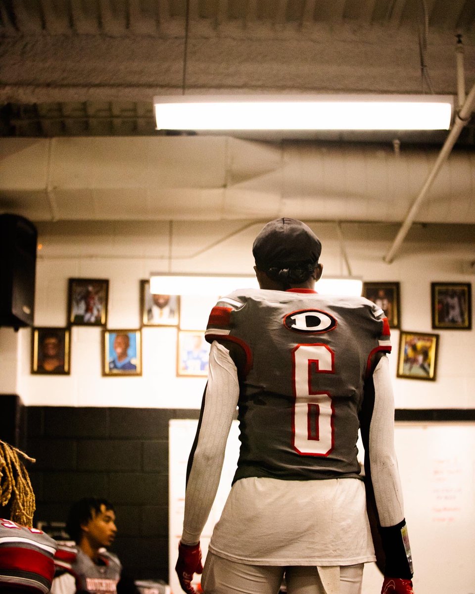 jamarisimmons_'s tweet photo. Last high school spring game 🦅 https://t.co/SHmIhIxXOn