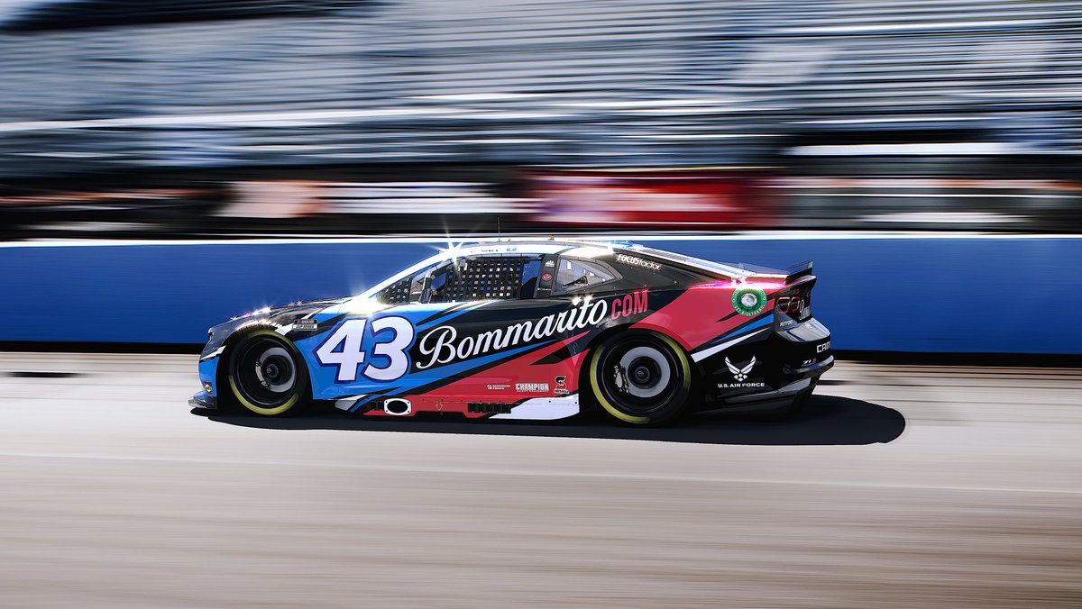 LEGACYMotorClub's tweet photo. NEWS: Bommarito Automotive Group Partners with Erik Jones and Petty GMS for @WWTRaceway!  

Here is your first look at the No. 43 Erik will race in St. Louis 🔥 https://t.co/bvNPbpgY1D