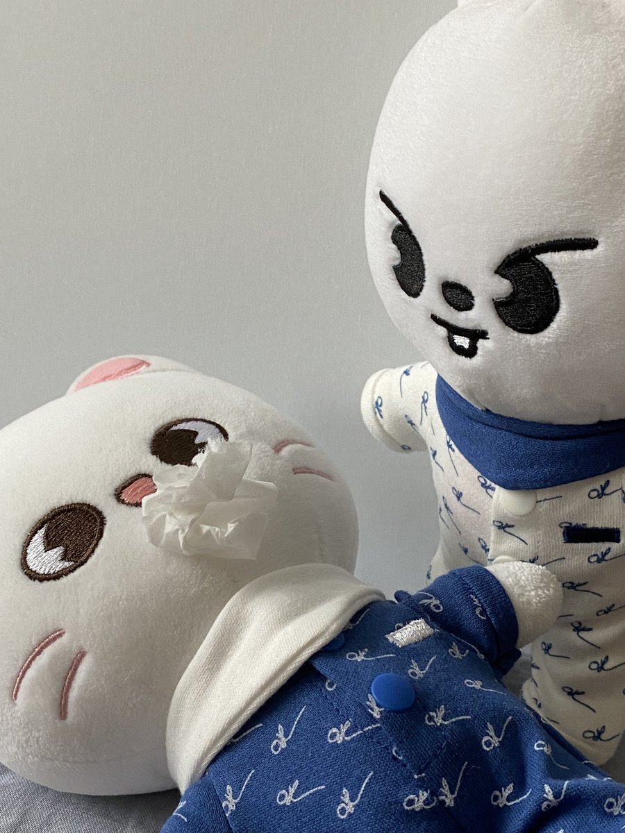 byeorakdb's tweet image. 얘들아 시간 있으면 브이앱 좀..