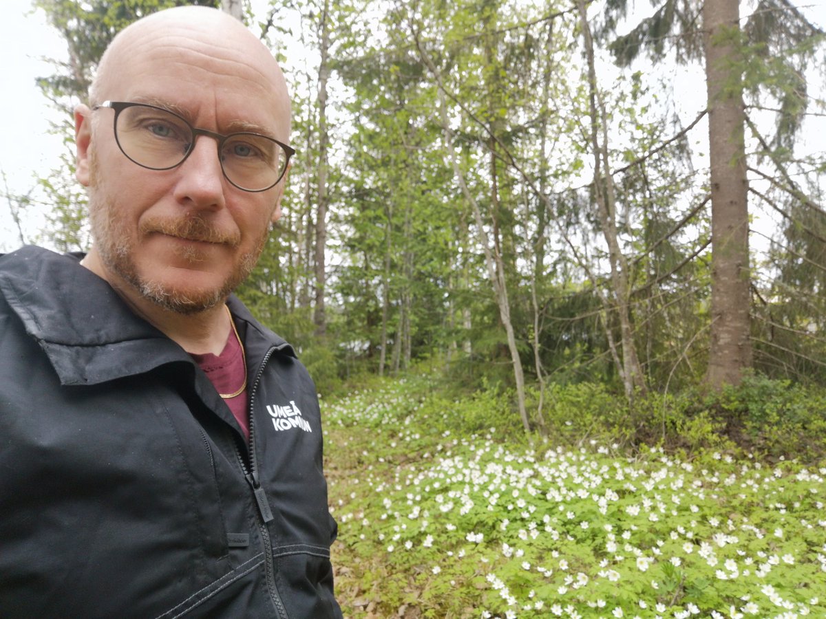 PerEdberg1's tweet photo. Passar på att ta några minuter återhämtning på utflykten med fritids. #paus #arbetsmiljö #fritids https://t.co/ndmw8a3ZMo