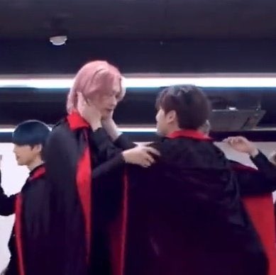 WH1TEgo1d's tweet photo. 펙페스할사람…
(여기서부터 잔인함)
밳금할사람!! https://t.co/bTAETMumTu