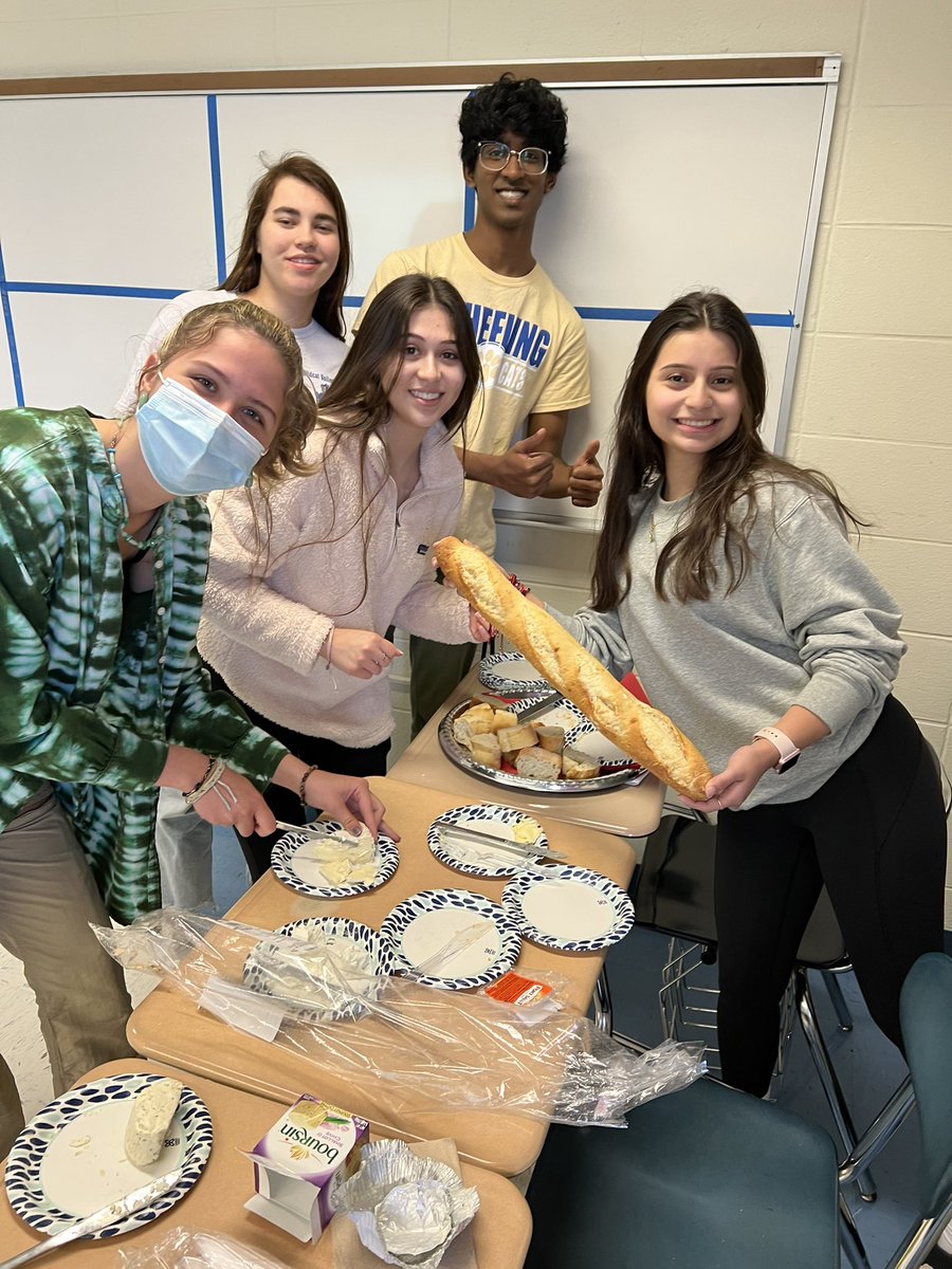 Elyse Hoffman tweet media