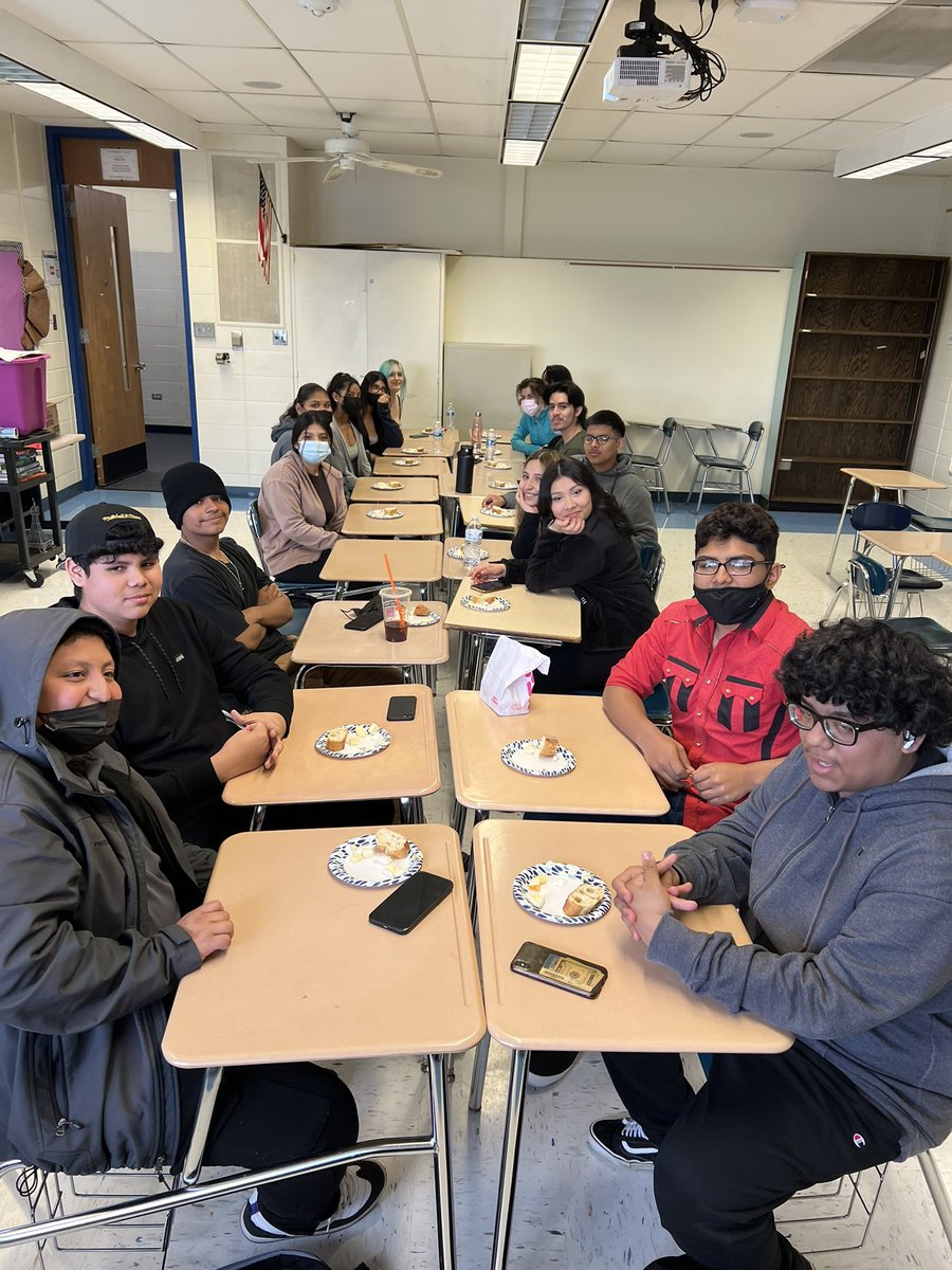 Elyse Hoffman tweet media