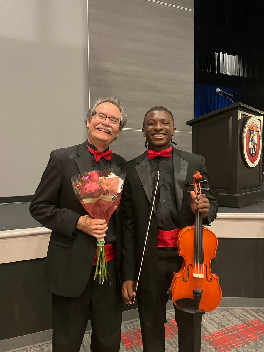 jojo_huncho22's tweet photo. Officially 2 years in high-school orchestra, great year this year making region. The goal is All-State next year🙌🏾 #orchestra https://t.co/GatAjKTFUq