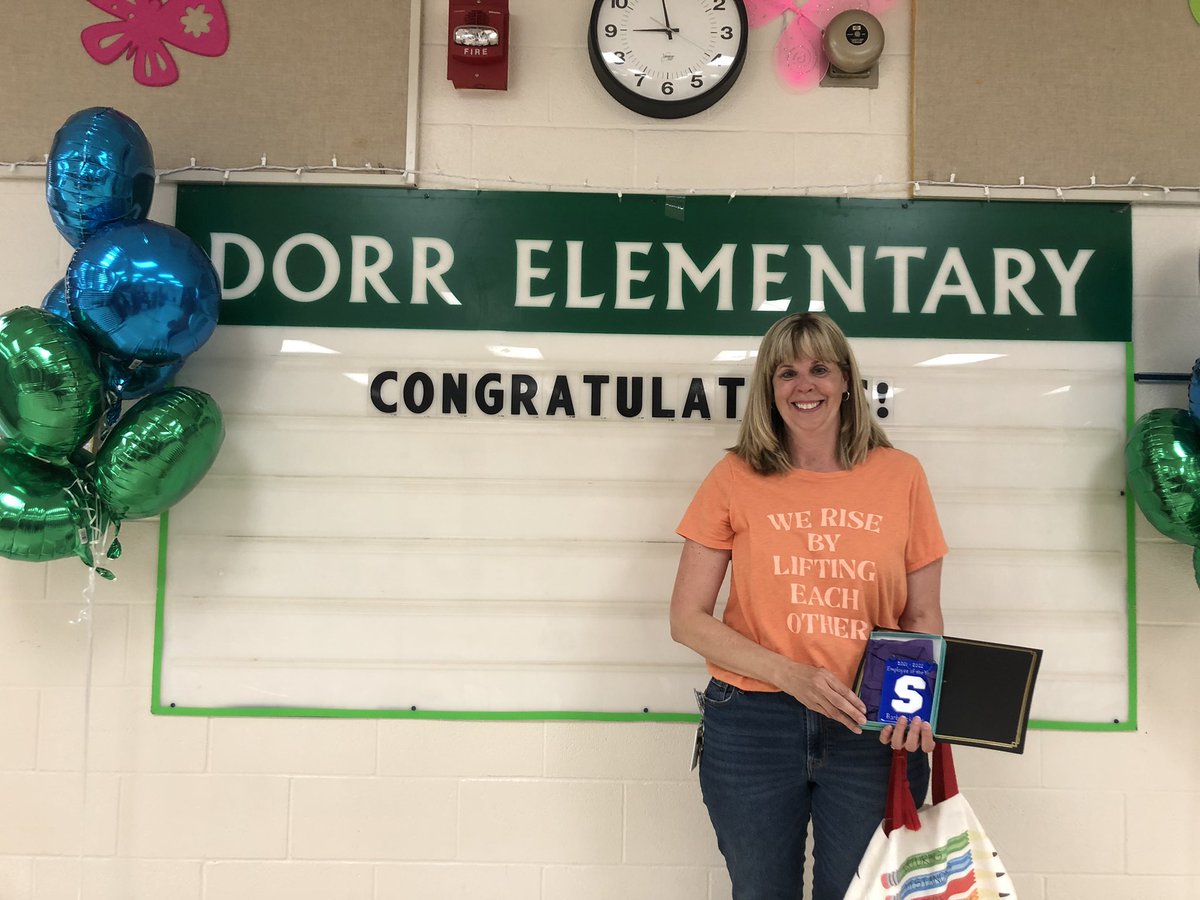 We are incredibly proud of our own Mrs. Barb Eckhart who was recognized as the Springfield Elementary Educator of the Year!!🤩 She is more than deserving! ⭐️😍❤️ @springfield_com <a href="/sls_super/">Springfield Super</a> <a href="/SLS_A_SUPER/">SLS Assistant Superintendent</a> <a href="/curriculum_sls/">Miley</a> <a href="/DorrParentsClub/">Dorr Parents' Club</a> <a href="/BarbEckhart/">Barb Eckhart</a>