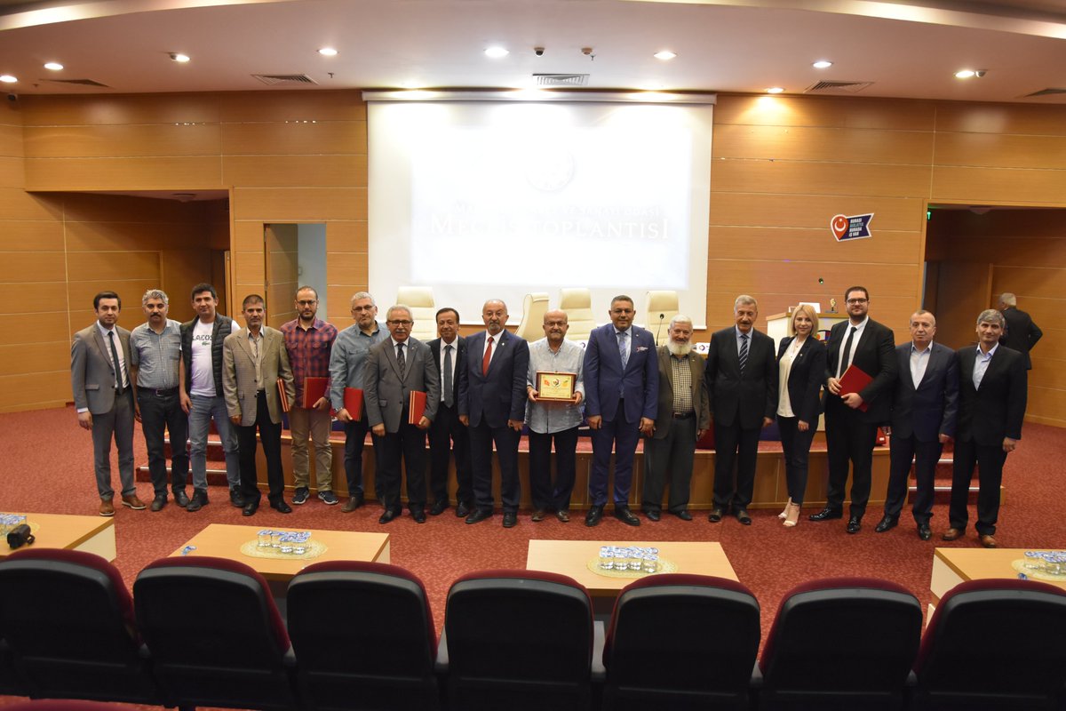 🟪Plaket alan değerli üyelerimiz Halil Gül, Emre Korkmaz, Hüseyin Doğan, İbrahim Karaman, Hasan Aksoğan, Mehmet Ali Gökçe, Sıddık Taş, Dursun Akdoğan, ve Mustafa Şengül'ü tebrik ediyor, nice mutlu ve başarılı yıllar diliyoruz.

<a href="/TOBBiletisim/">TOBB</a> #Malatya