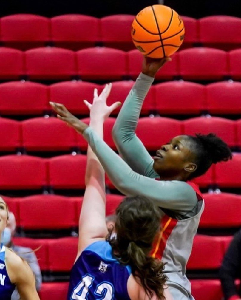 UMSLWBB's tweet image. Ki has averaged in 4 years 23.8 min, 7.9 reb, 9.5 pts &amp;amp; shot 54.1 FG%. She has also recorded 19 total double-double games. Ki earned 1st Team All-GLVC (2022), GLVC Player of the Week honors (2022), 2nd Team All-GLVC (2021) &amp;amp; Academic All-GLVC for 3 years.