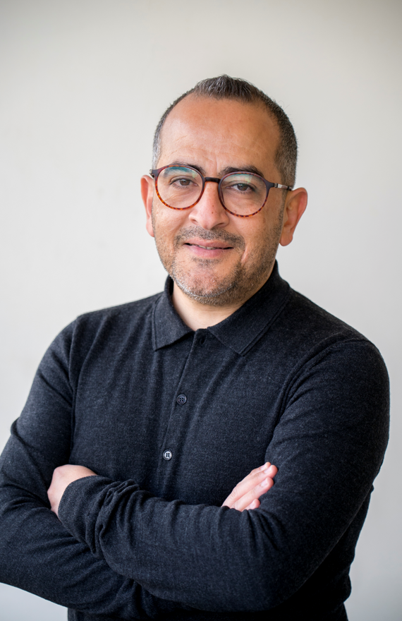 We had a chat with Hisham el Gazzar, founder of Yadawee, and discovered an inextricable link between his roles as someone working with refugee artisans and as a father of three. Read on his powerful thoughts in our new blog.
#FathersDay #RefugeeArtisan #WithRefugee #FeelGoodGift