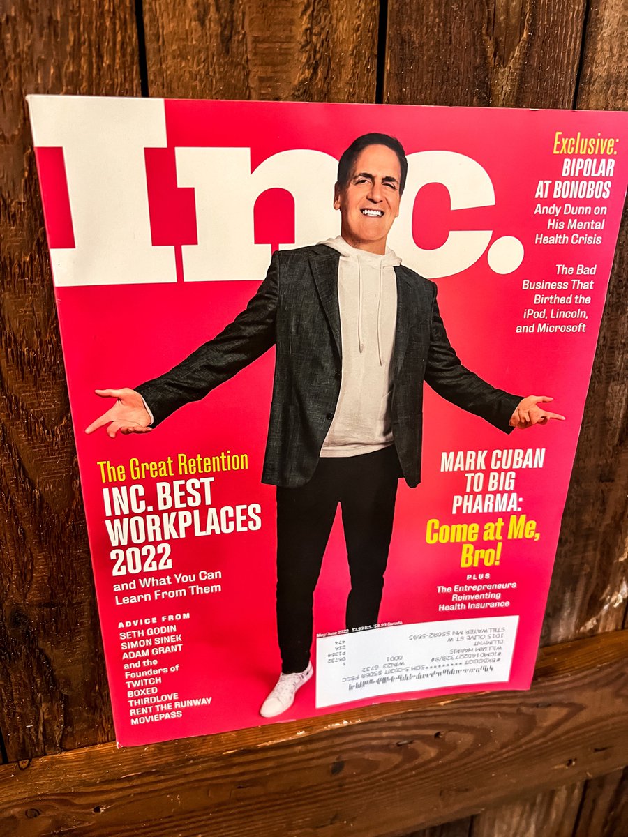 wmharris101's tweet photo. A lot of people don’t realize the incredible story behind this photo of @mcuban ...

I was actually in the studio when this photo was taken and you wouldn’t believe what happened!

#entrepreneurship #photoshop #behindthescenes #manhug https://t.co/MIIYbvj4tY