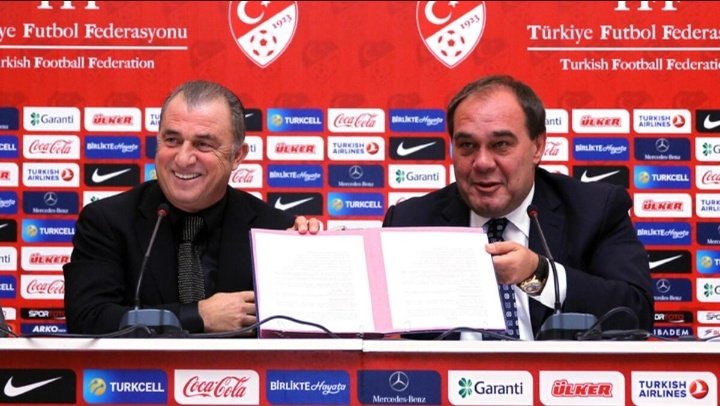 105- Tüm sezon federasyona salladıktan sonra Ünal Aysal'a da yalan söyleyip federasyona imzaya koşmak.