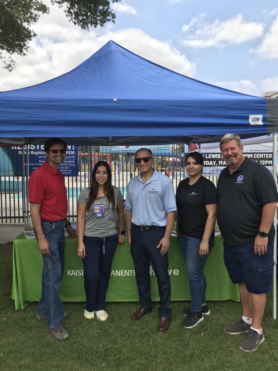 KPSanBernardino's tweet photo. Last Saturday we partnered with the City of San Bernardino and supported to kick off to summer with a grant of $59,500 to #OperationSplash! 

This year, we are happy to present a grant for $59,500. This grant will be funded over 18 months to cover two summers.

#kp #proudtobesbc https://t.co/fMzQvmBNhj