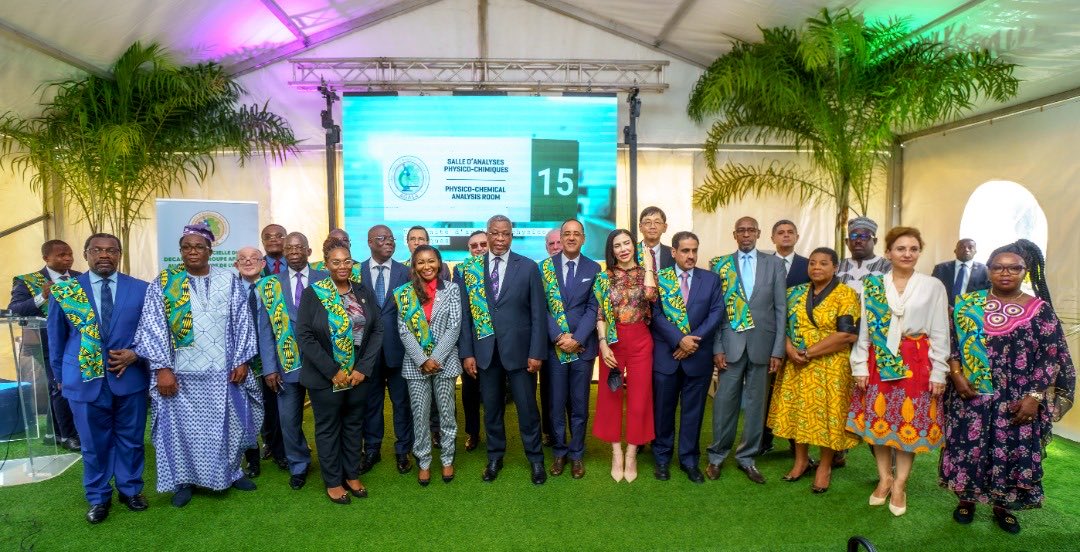 4/ le Gpe Africain a félicité l’Agasa et le laboratoire pour l’excellent travail accompli. Le choix de la visite du laboratoire est lié au thème de la journée de l’Afrique qui s’intitule «bâtir une résilience en matière de sécurité alimentaire et nutritionnelle en Afrique»