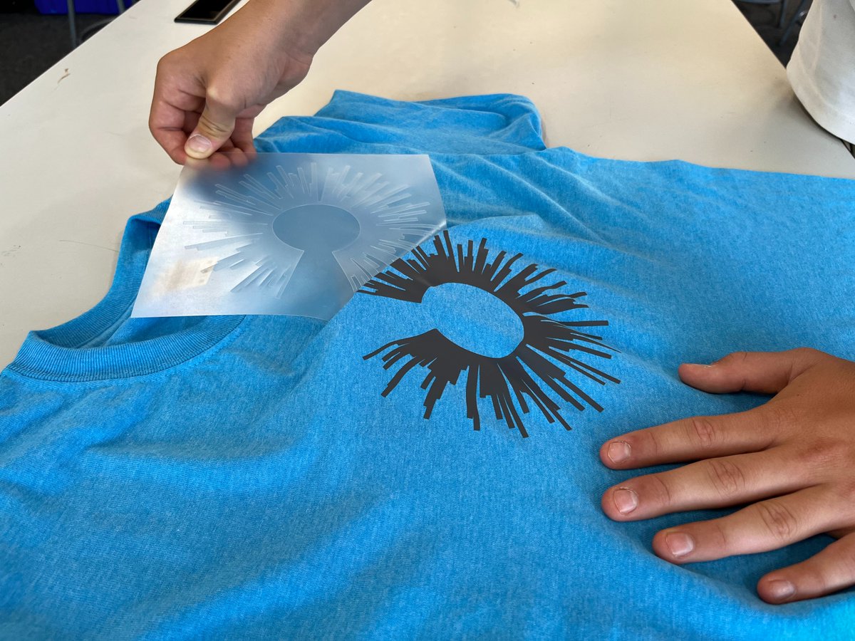morrill_rob's tweet photo. More cool @tinkercad Codeblocks t-shirts by 8th graders made with @cricut heat transfer. #codeyoucantouch https://t.co/OiYjQDu8zn