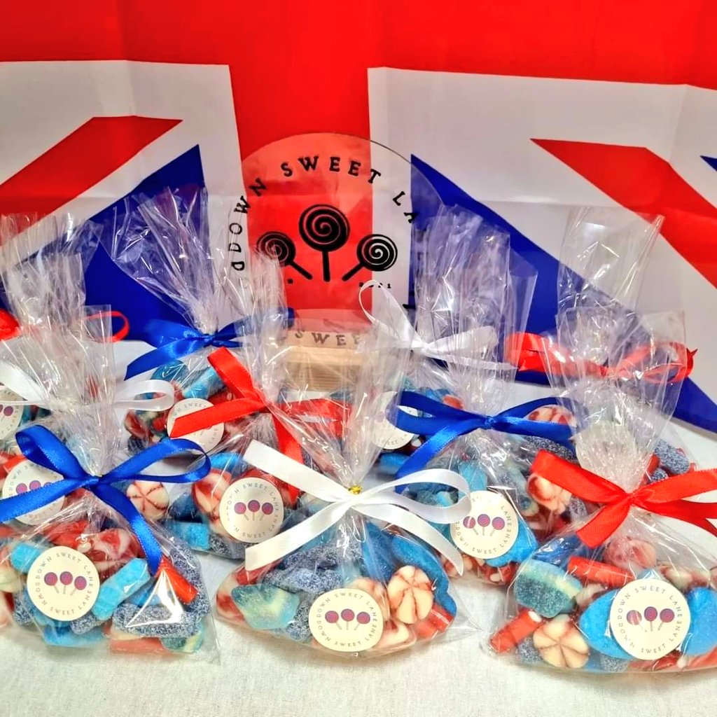🇬🇧 Jubilee Cones &amp; Bags!! 🇬🇧

Just a select few of the sweets going to be on our Jubilee stall on the 4th! 

Excited as it'll be our first Stall ever for <a href="/DownSweetLane/">DownSweetLane🍭</a> 🥰🍬

🛒- Available to order on our website!