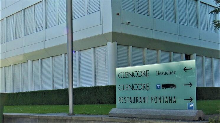 Ojo_Publico's tweet photo. Multinacional Glencore admite esquema internacional 🌎🌍🌏 de sobornos 💸 y manipulación de precios 💰. #SalaDelPoder
👉 https://t.co/gZYrVPX0Yi https://t.co/zMEyhnynFO