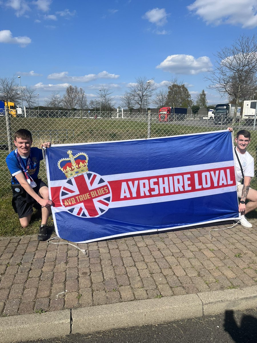 Happy birthday <a href="/RobbieSwift72/">swifty</a>,have a good one see you soon for a bevy 🤝🇬🇧