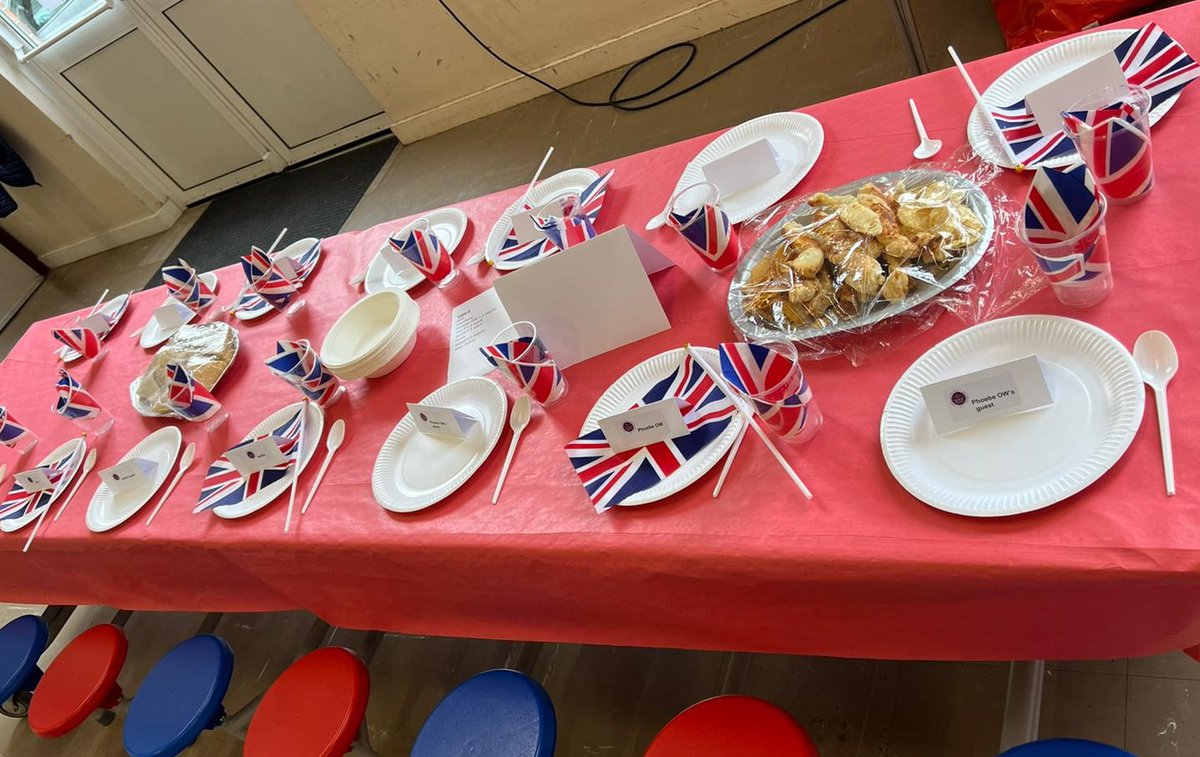 Headteacher tweet media