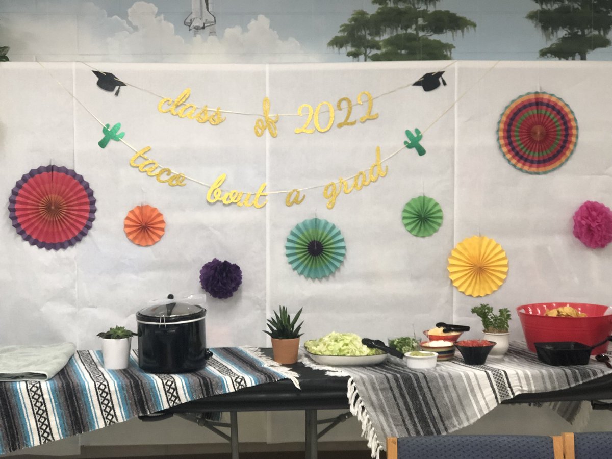 PinecrestMedia's tweet photo. 2022 Graduating Pilots Luncheon. So proud of the returning graduates. @HCPSArea6 @HCPSTitle1 #graduation2022 @PinecrestMedia https://t.co/9APfuH50lh