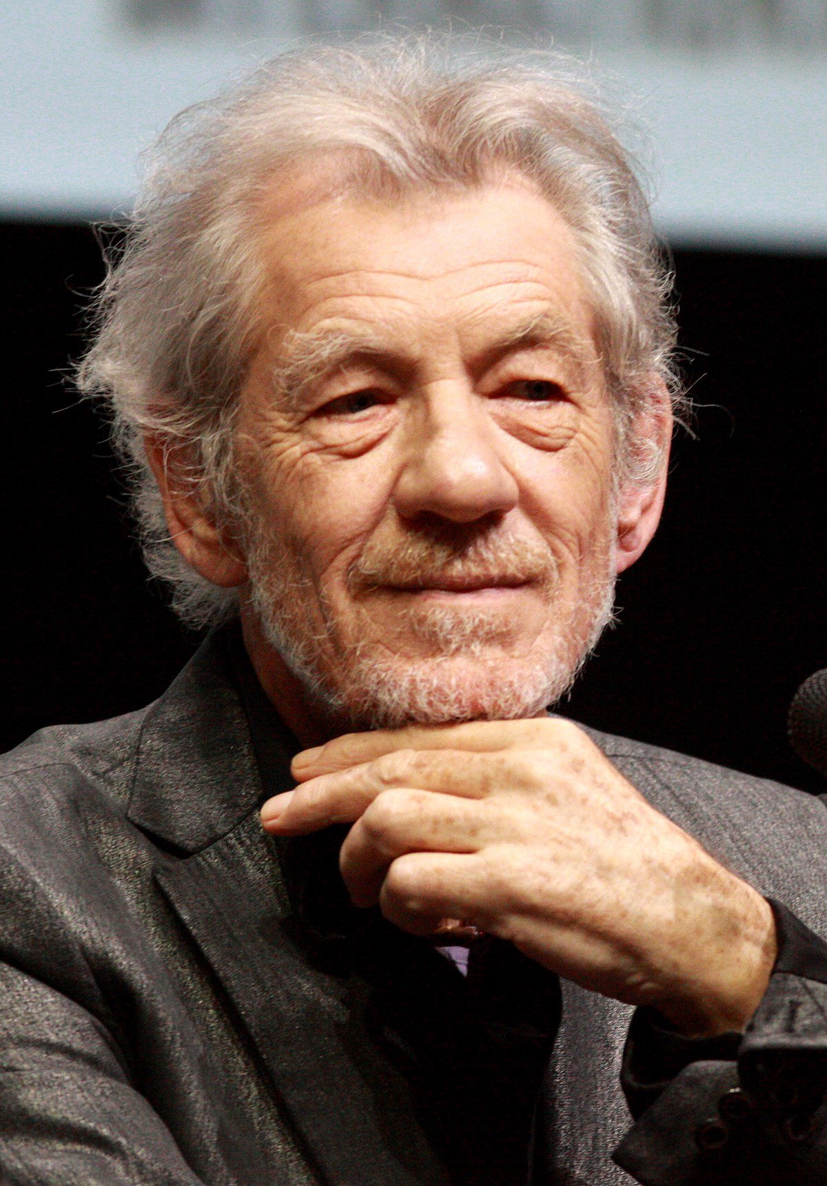 Happy 83rd birthday to the legendary Sir Ian McKellen! 