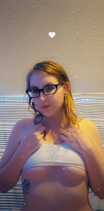 Only today! Don't miss the sale. Cum play live tonight 😉  https://t.co/vDwoXV0Ovs ❤️❤️  #PictureOfTheDay<a href="/tag/pictureoftheday"class="tags"><span>#pictureoftheday</span></a><a href="/tag/livestream"class="tags"><span>#livestream</span></a><a href="/tag/cornhub"class="tags"><span>#cornhub</span></a>