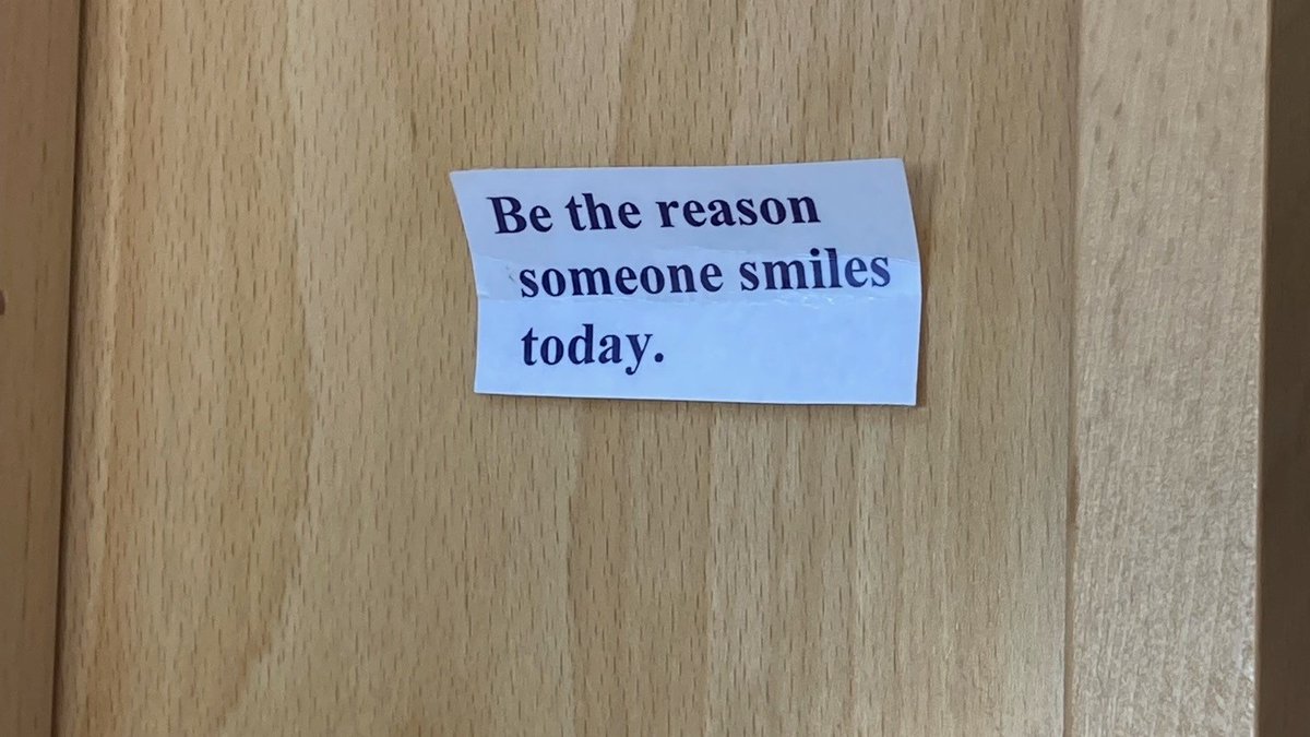 mariecurieuk's tweet photo. This lovely reminder was spotted on one of the hospice doors at the Marie Curie Hospice, Glasgow. Something we can all bear in mind 💛 

#WednesdayThought https://t.co/P5Uiar3HW8