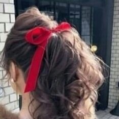 أصدق ما قيل في المواساة :
ستجتاز هذه الحياة بتفاصيل ظروفها وشدائدها كما يجتازها كل أحد فاختر الرضا يهن عليك العُبور..

مساءالخير