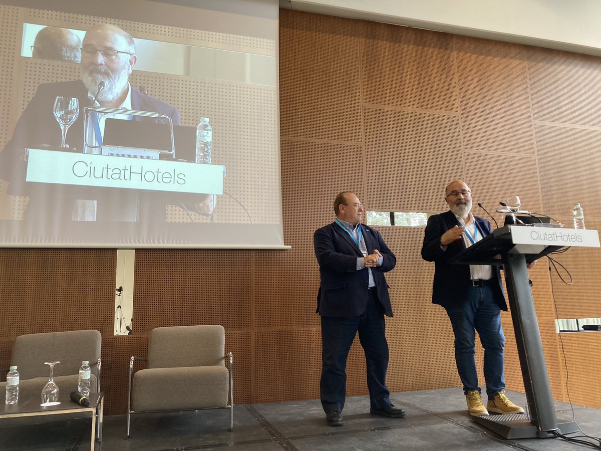 cresidusvo's tweet photo. Clausura de #jornadaBioVO a càrrec dels gerents del @consorcibesos @cresidusvo, Albert Solà i Ignasi Valls. https://t.co/KSl9VrIXWd