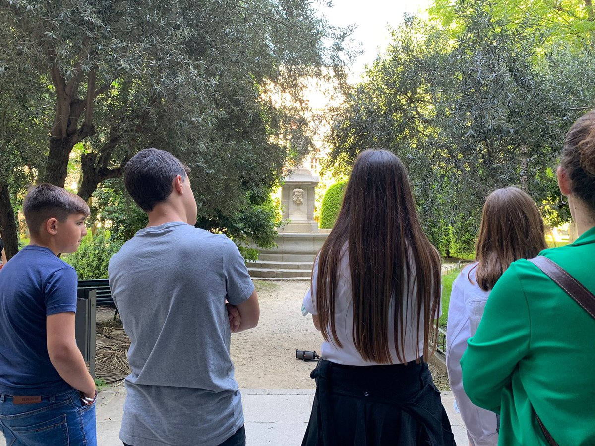 ¿Conoces #Brillante de <a href="/museoreinasofia/">Museo Reina Sofía</a>? <a href="/CdA_altoguada/">CPR Alto Guadalquivir Official</a> si. Nos acercamos a este centro a través de una 🎞 sin 📽.Las situaciones cotidianas en espacios no expositivos se convierten en arte. We loved it!😍 Many thanks to the guides and teachers🥰 <a href="/EducaAnd/">Consejería Desarrollo Educativo y FP</a> <a href="/CEP_Orcera/">CEP de ORCERA</a> <a href="/JaenJunta/">Junta Jaén</a>