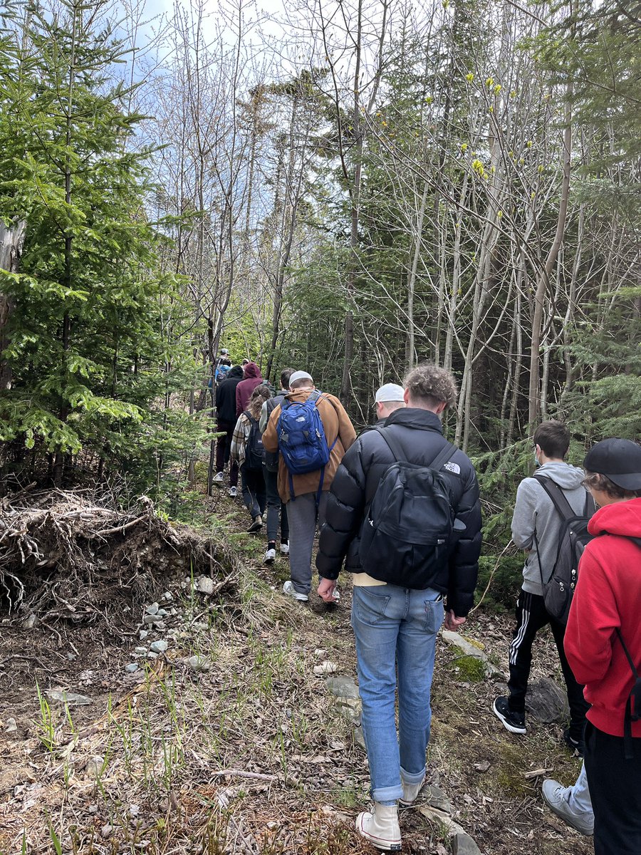 HhmNutrition's tweet photo. the history of farming in NL, the O’Brien family and lots more! Thanks to Aaron for being a great guide! #smallfarm #hiddengem #nutritionclass #foodsecurity #fieldtrip https://t.co/OhQmgPdqqa
