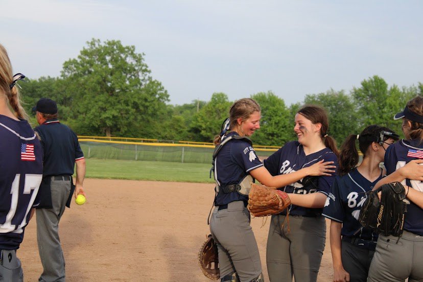 Ellen_Edwards11's tweet photo. Catchers: get yourself a pitcher who looks at you the way @linas805 looks at me 🥺 https://t.co/n57Bcnkfjd