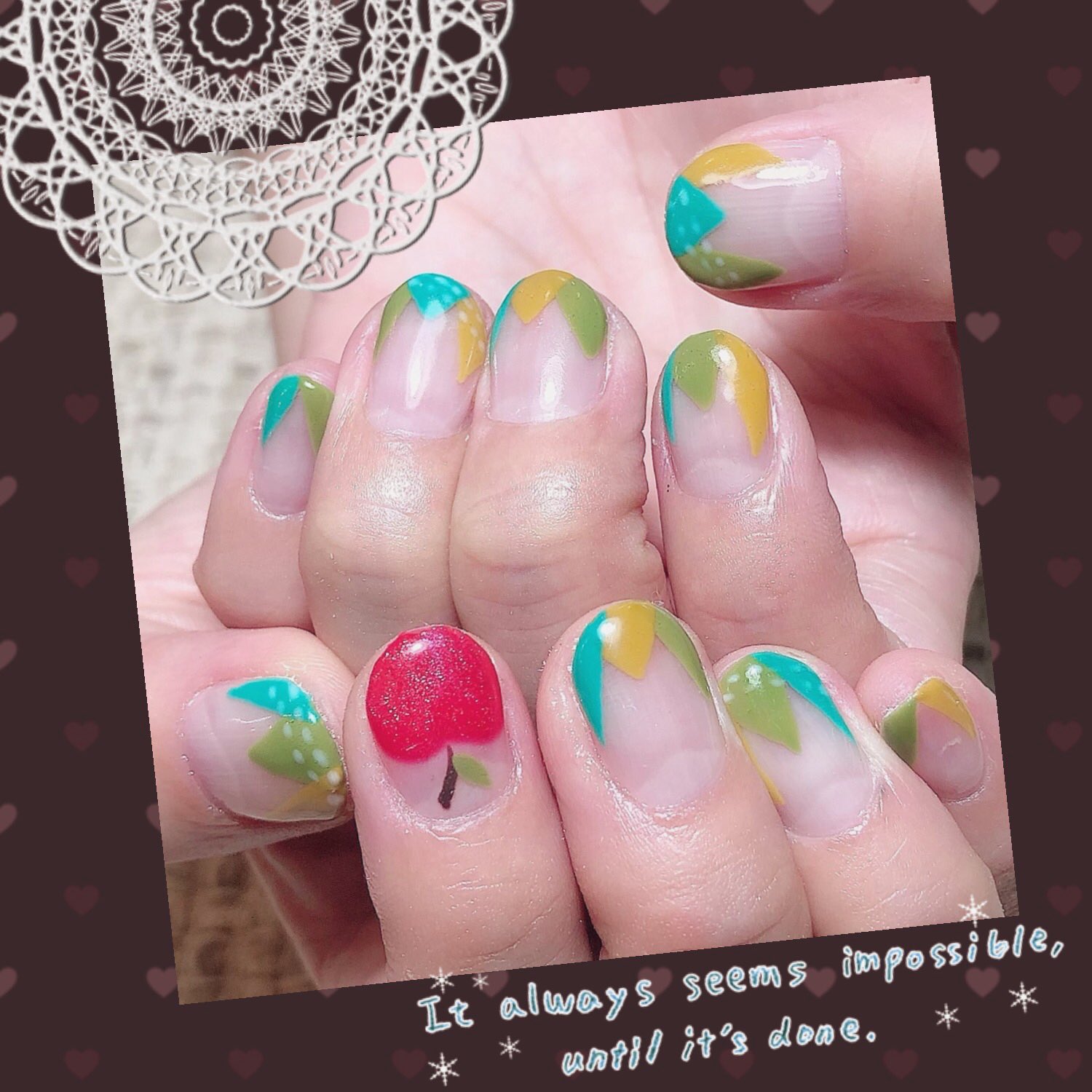 学芸大学でお洒落ネイルpetitnailmiu 三角と林檎ネイル りんごネイル 林檎ネイル 三角ネイル リンゴネイル 三角 お洒落ネイル 学芸大学ネイル ネイル 学芸大学 武蔵小山 武蔵小山ネイル 個性派 個性派ネイル アートネイル ネイルスクール