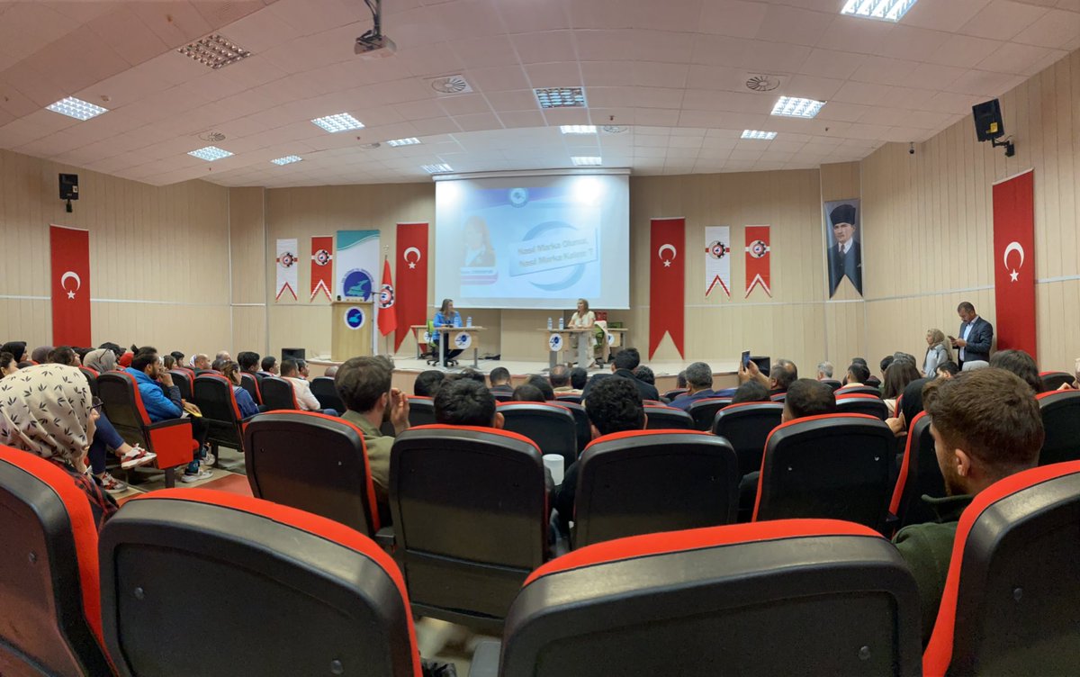 Nasıl Marka Olunur?
Nasıl Marka Kalınır?
konulu etkinliğimizden. 
Katılımları için kıymetli <a href="/justaysenz/">Ayşen Zamanpur</a> hanımefendiye çok teşekkür ederiz. 
<a href="/MuratKayri/">Prof.Dr. Murat Kayri</a> <a href="/osghersezer/">Ösghee</a> <a href="/hsevli/">Hamdullah Şevli</a> <a href="/Vanyyugkt/">VAN YYÜ GKT</a> <a href="/HaberVANYYU/">VAN YYÜ</a> <a href="/yyukagem/">Van YYÜ Kariyer Merkezi</a> <a href="/cemberlitas65/">İbrahim Çemberlitaş</a>