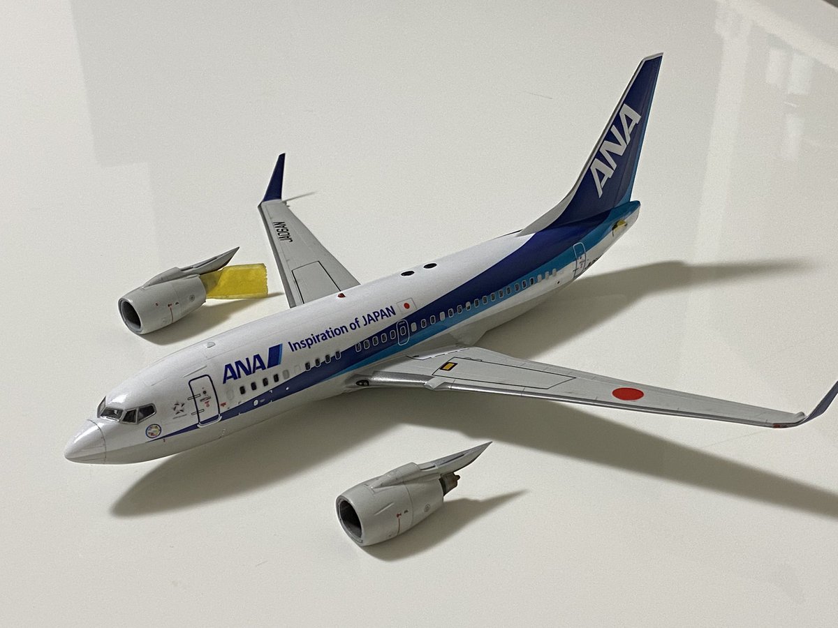 ウェザリングをしてデカールの段差を消す工程に入りました。
＃旅客機プラモ