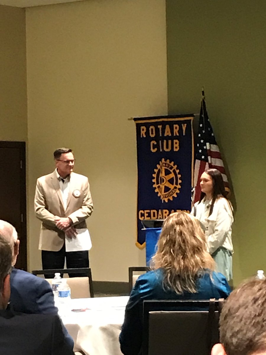 GemsofHopecr's tweet photo. We are very proud of our Youth Advisory Board Secretary Lauren Whinery for receiving the Downtown Rotary Service Above Self award. Lauren chose to donate $100 to Gems of Hope, which will go towards our Gifts of Education Scholarship. https://t.co/OaapqBv2wX