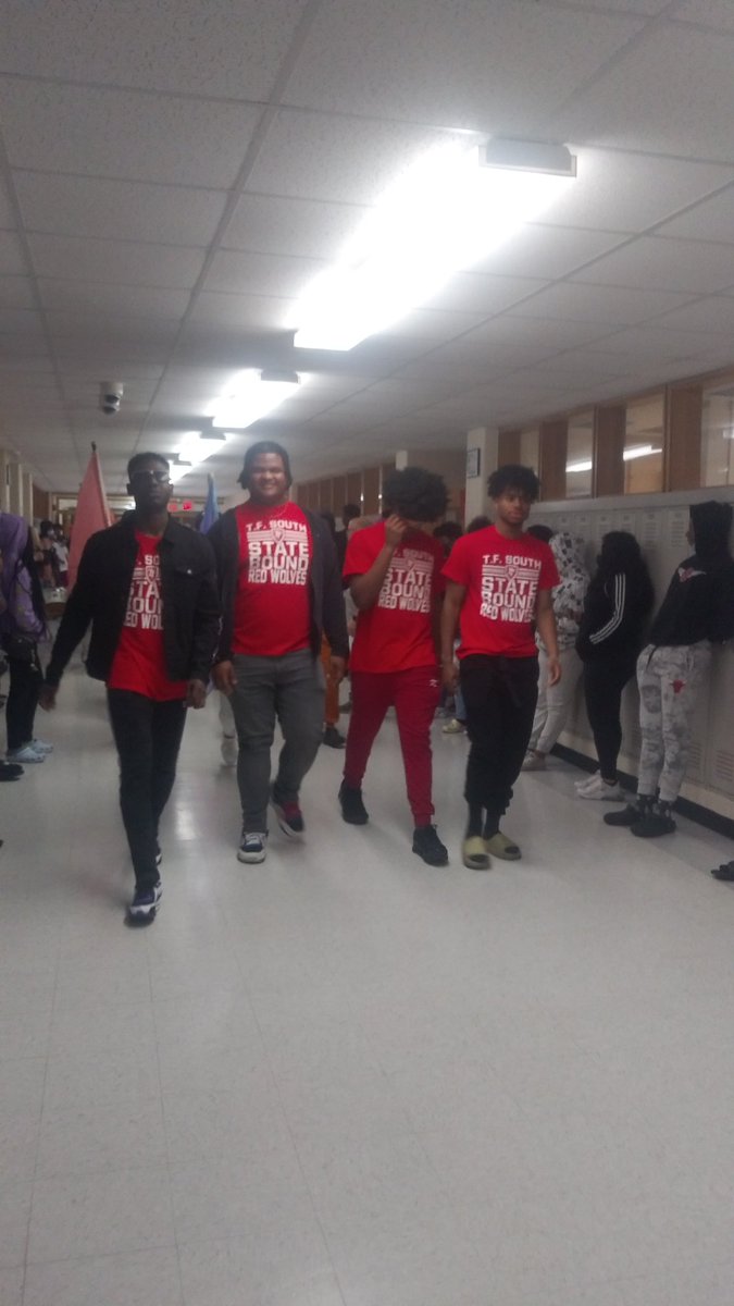 TFSouthTF's tweet photo. These Red Wolves are ready for State! #TFSRedWolves @TFSo_Athletics @TFSRedWolves https://t.co/AQxusnDlvB