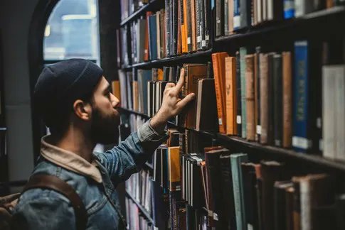 From bans on fiction to books during wartime: The #history of libraries and how they’ve shaped us #wef22 buff.ly/3xIkdSw