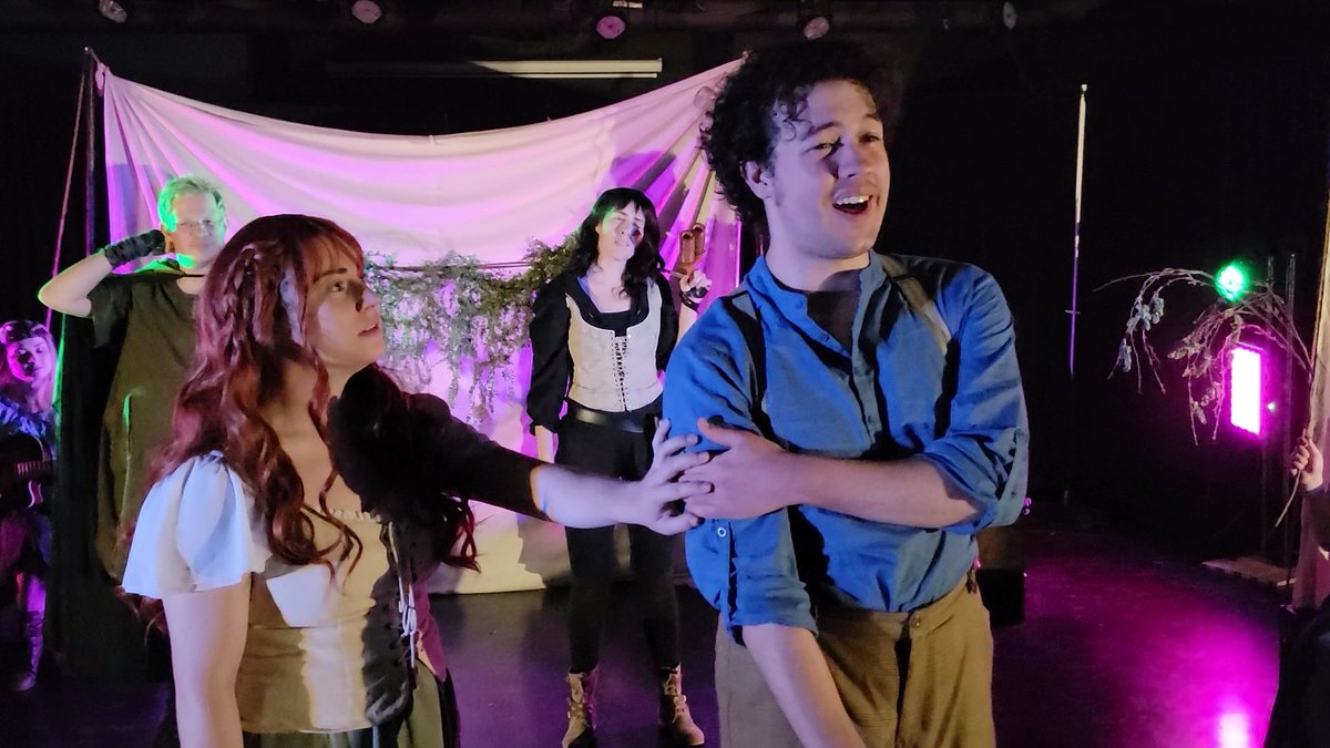 BrelbyPro's tweet image. Luna &amp;amp; Solis performs for FREE at Centennial Plaza Park in Peoria this Sat &amp;amp; Sun at 7:30pm. Join us before we hit the road on our summer tour!