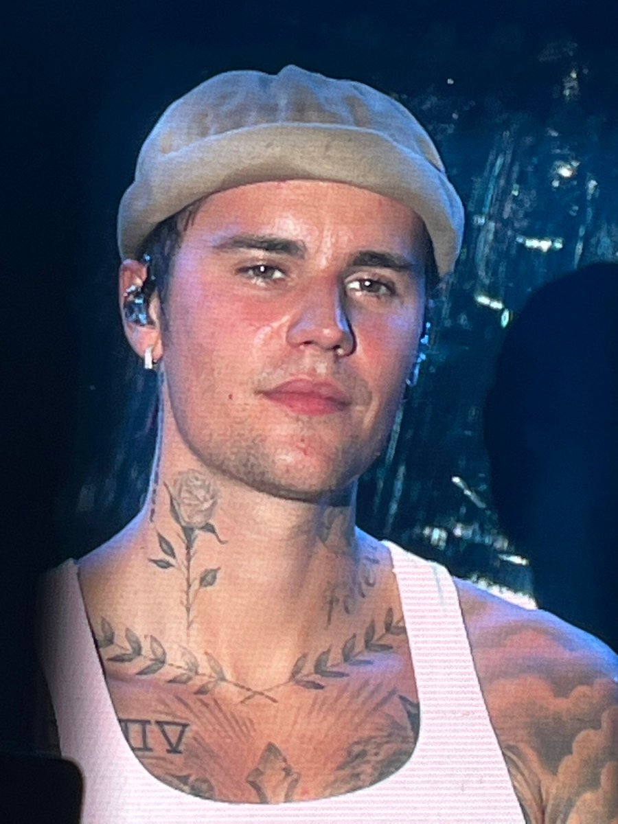 postsjustin's tweet image. justin bieber.