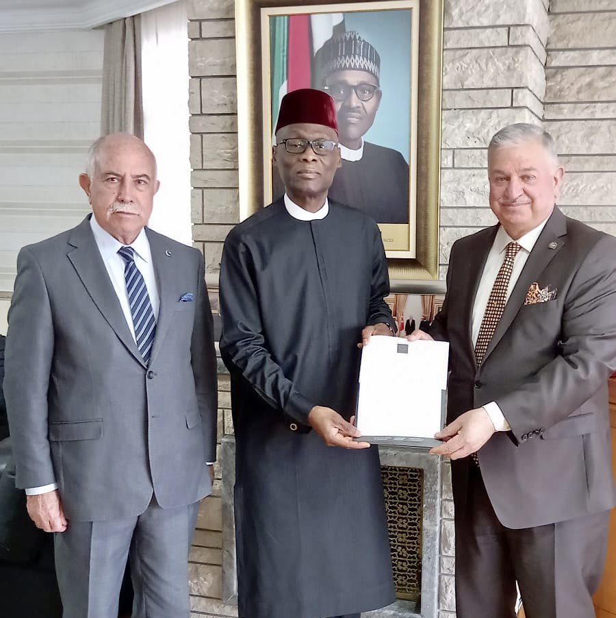 Our Deputy Chairman Doğan Bekin and M.Fatih Uğurlu paid a courtesy visit to Nigeria's Ambassador to Ankara, Mr. İsmail Yusuf Abba.
#nigeria #welfare
