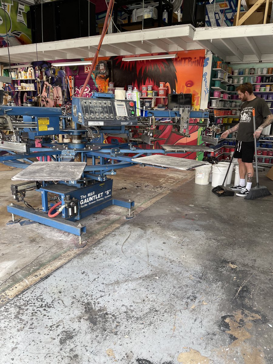 mintprints_'s tweet image. “For every minute spent in organizing, an hour is earned” –Benjamin Franklin

Mint Prints understand how crucial it is to keep our facility clean and organized. Make sure you’re clothing is being manufactured by the best and submit an order form today for a free quote📲