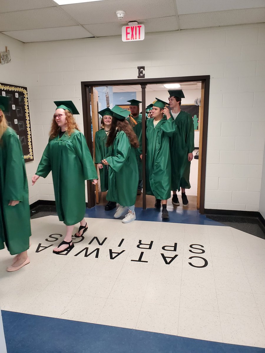CSES_NC's tweet photo. Proud of our Class of '22 @CSES_NC alums! Go do great things! https://t.co/QmB0Yj8AWj