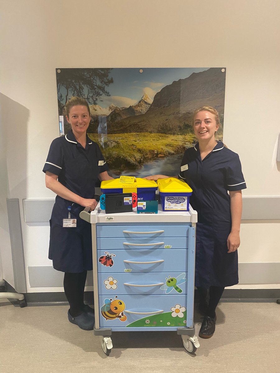 Thank you <a href="/starlight_uk/">Starlight</a> for your generous donations of the distraction and boost boxes and the Nintendo DS and Switch!🎮🧸

Sisters Serena and Rachel can't wait to show our paediatric patients!