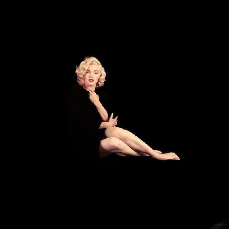 When photography transcends the banality of a photograph. #beauty #marylinmonroe #miltongreene