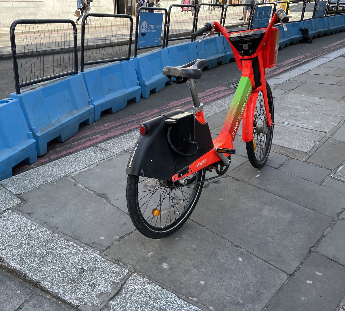 SimonSa23626003's tweet photo. @VincentStops @BJ17265414 @DaveHill The answer will always be #BanCars #BanTaxis #BanPedestrians The @willnorman and @CarolineRussell #Bull5hitters and #Blameshifting approach #WhatAboutCarsThough #PeopleFriendlyPavements etc https://t.co/2j3uCOZXnC