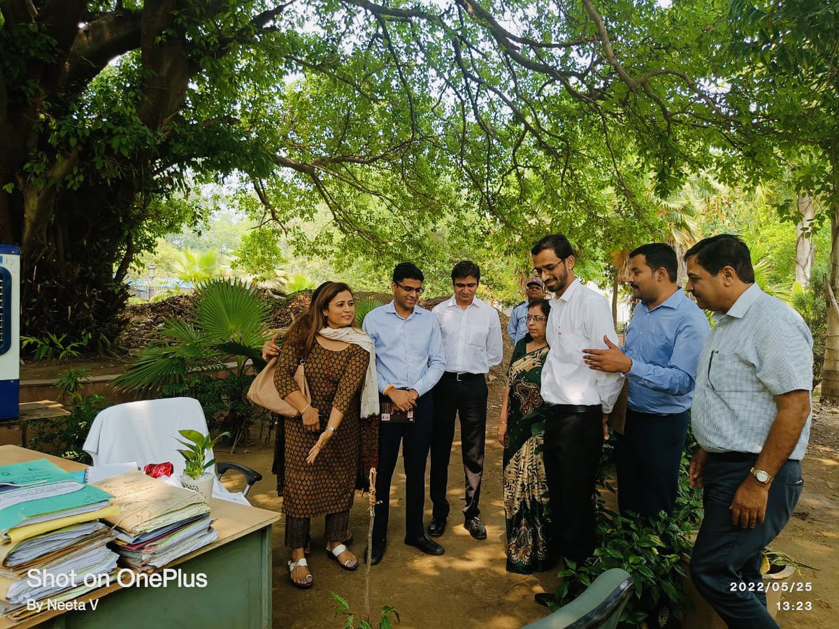 RituPuri22's tweet photo. When you go to meet   director #education sir and find him sitting under the shade of a tree..

All work from a desk under a tree...
all files ... 
all meetings..
right in the shade!

You are filled with awe and inspiration!

Bow to your spirit sir! @gupta_iitdelhi 
@PbpandeyB https://t.co/pYeDw0NZfO