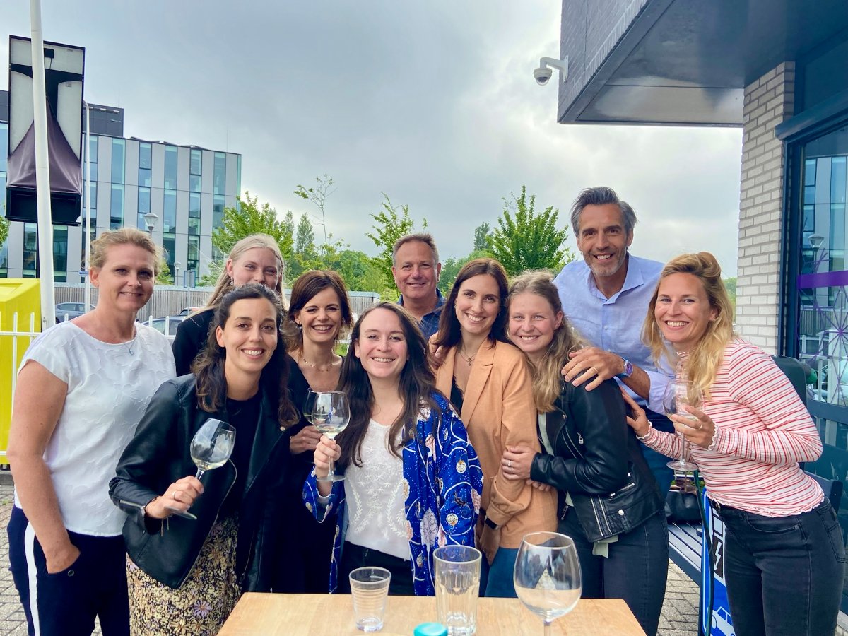 Pullposition's tweet image. Een extra gezellige Domibo (klopt, geen Vrijmibo, maar Domibo 😉)! 
Oud Pullies Frank en Patricia kwamen op visite voor een hapje en een drankje. Oude verhalen werden opgehaald en nieuwe verhalen werden verteld. Op naar de volgende DoMiBo! 🥂