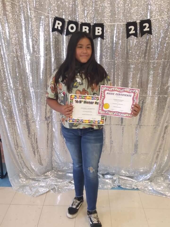 REST IN PEACE, ANNABELLE RODRIGUEZ.

The 10-year-old's family confirmed to ABC News that she was among the victims who died in the Uvalde school shooting. Her family also said Annabelle's cousin died in the shooting. 

What we know about the victims: bit.ly/3MZRiOo