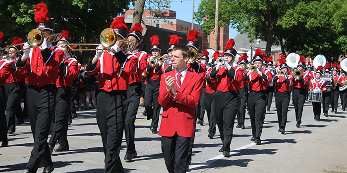 The streets of Mason City will be alive with the sound of music this Memorial Day weekend at the 83rd North Iowa Band Fest! Celebrate with free live entertainment, carnival, marketplace, and of course, the BIG parade! 
thisisnorthiowa.com/mason-city-ban…
#thisisnorthiowa #masoncityia
